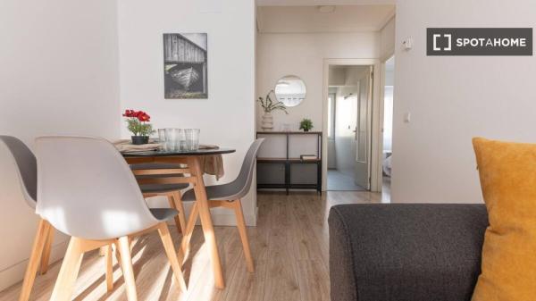 Piso de 2 dormitorios en alquiler en Santander