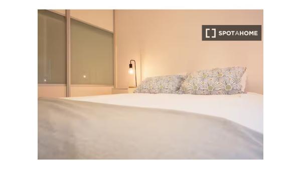 Piso de 2 dormitorios en alquiler en Santander