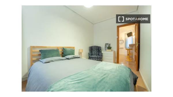 Piso de 2 dormitorios en alquiler en Santander