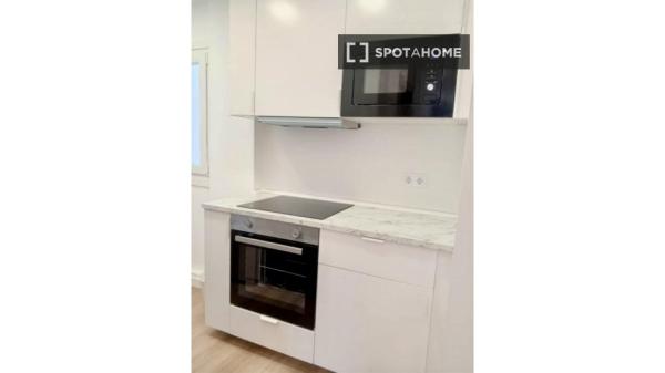 Piso de 3 habitaciones en alquiler en Santander