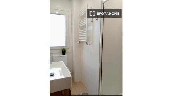 Piso de 3 habitaciones en alquiler en Santander