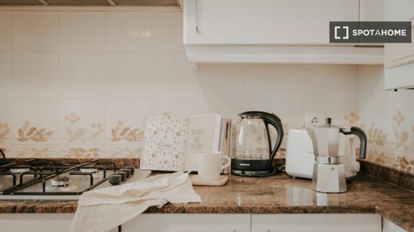 Habitación en piso compartido en barcelona.