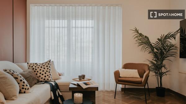 Habitación en piso compartido en barcelona.