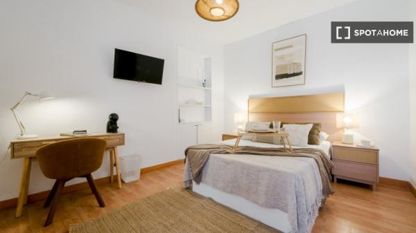 Alquilo habitacion en Madrid