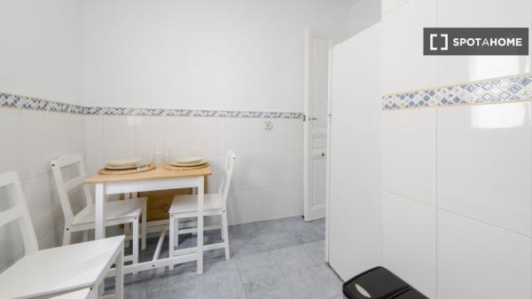 Alquilo habitacion en Madrid