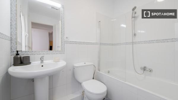 Alquilo habitacion en Madrid