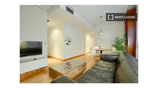 Piso en alquiler en Vallehermoso, Madrid.