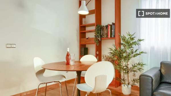 Piso en alquiler en Vallehermoso, Madrid.