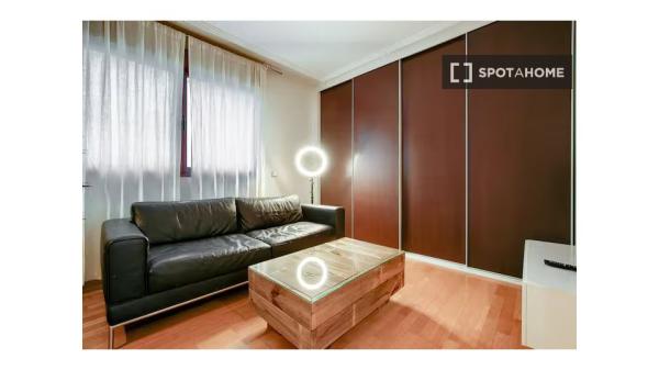 Piso en alquiler en Vallehermoso, Madrid.