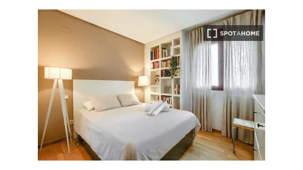 Piso en alquiler en Vallehermoso, Madrid.