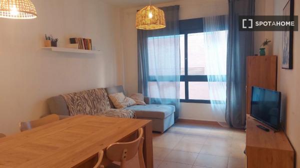 Piso de 2 dormitorios en alquiler en Alicante