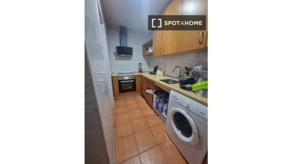 Habitación en piso compartido en alquiler en Barrio León, Sevilla