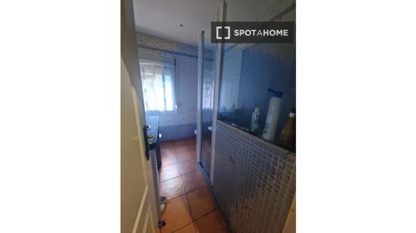 Habitación en piso compartido en alquiler en Barrio León, Sevilla