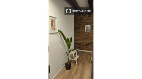 Habitación en piso compartido en barcelona.