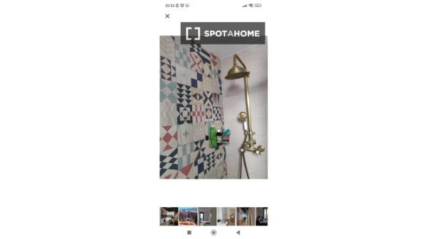 Habitación en piso compartido en barcelona.