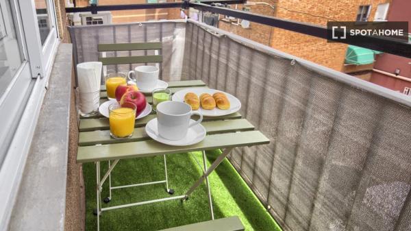 Habitación en piso compartido en alquiler en Getafe, Madrid.