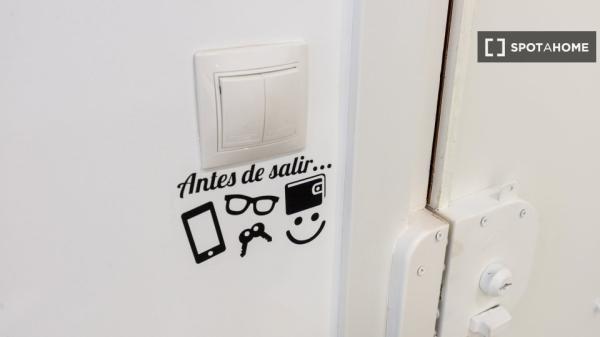 Habitación en piso compartido en alquiler en Getafe, Madrid.