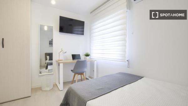 Habitación en piso compartido en alquiler en Getafe, Madrid.