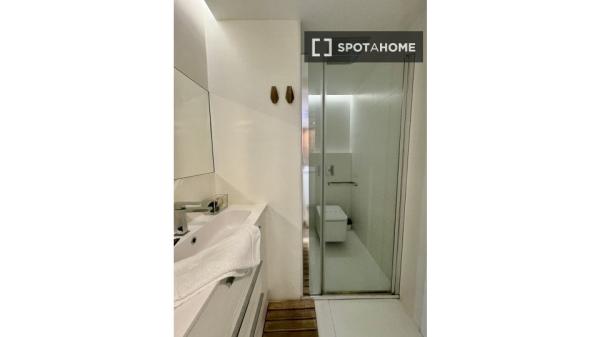 Piso de 2 dormitorios en alquiler en Vigo