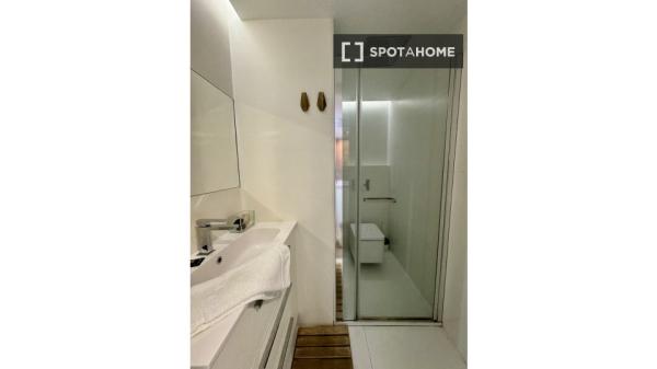 Piso de 2 dormitorios en alquiler en Vigo