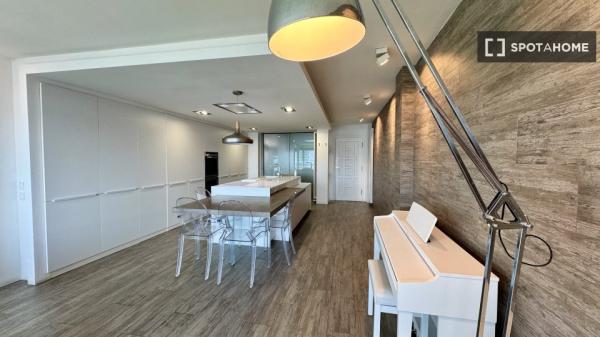 Piso de 2 dormitorios en alquiler en Vigo