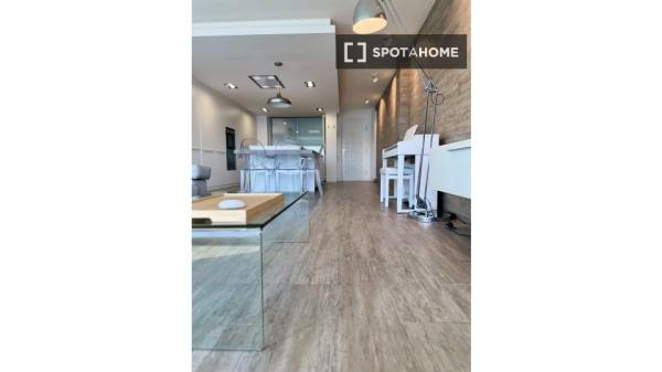 Piso de 2 dormitorios en alquiler en Vigo