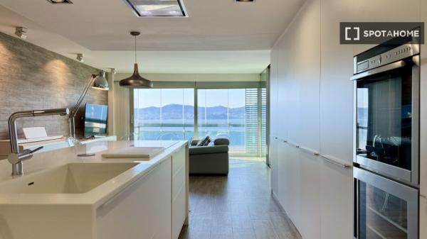 Piso de 2 dormitorios en alquiler en Vigo