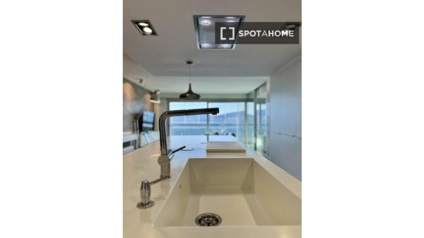 Piso de 2 dormitorios en alquiler en Vigo