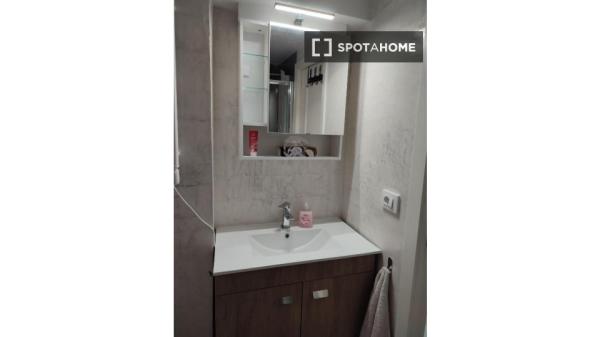 Piso de 2 dormitorios en alquiler en Vigo