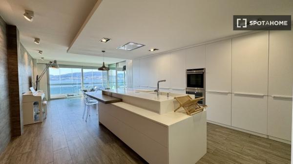 Piso de 2 dormitorios en alquiler en Vigo