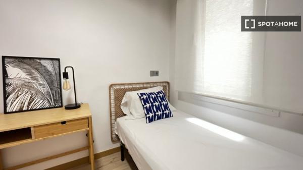 Piso de 3 habitaciones en Fuente del Berro, Madrid