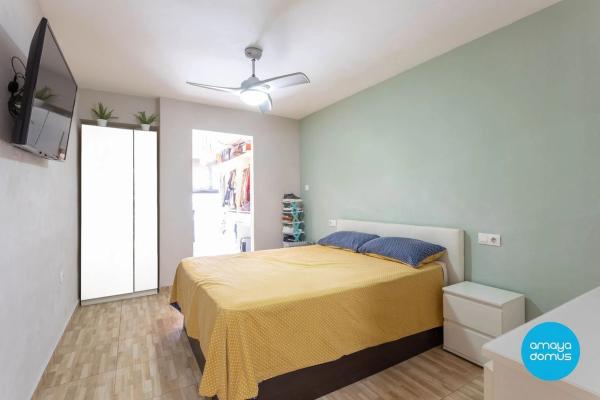 Piso en calle Lira, 20