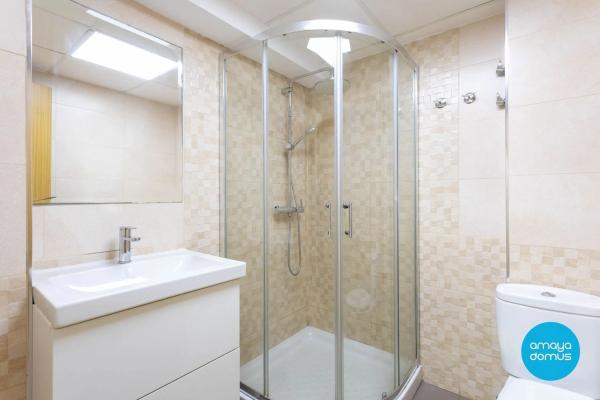 Piso en calle Lira, 20