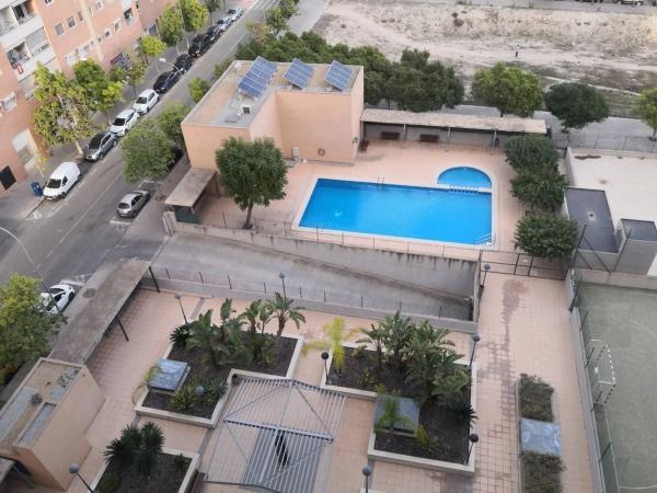 Piso en avenida Pintor Baeza, 14