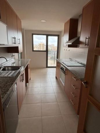 Piso en avenida Pintor Baeza, 14