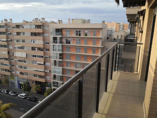 Piso en avenida Pintor Baeza, 14