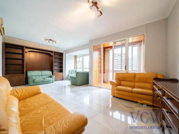 Piso en plaza de los Luceros