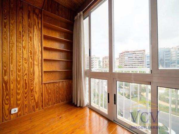 Piso en plaza de los Luceros