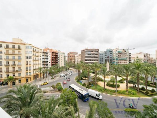 Piso en plaza de los Luceros