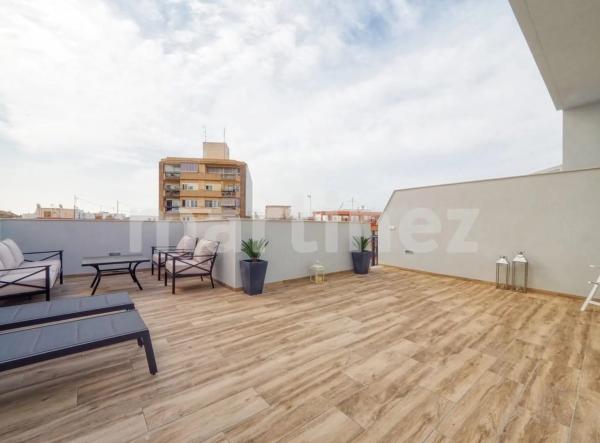 Dúplex en avenida Benito Perez Galdos