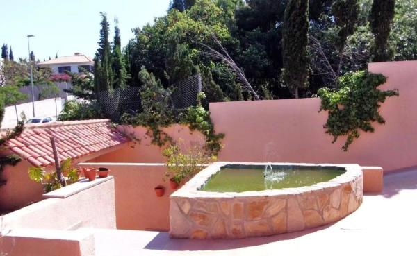 Casa independiente en calle Salvador García Muñoz