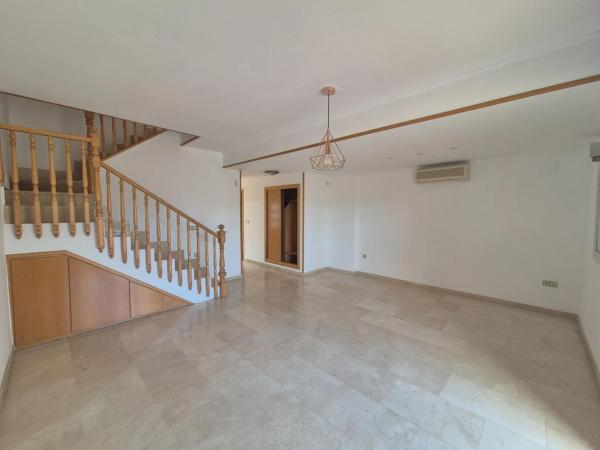 Dúplex en avenida Pintor Fernando Soria