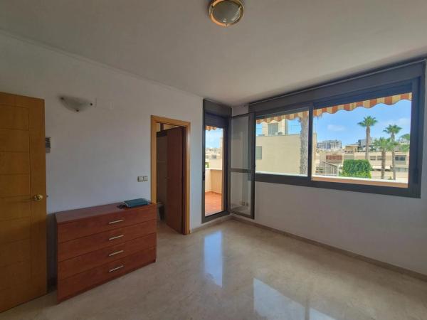 Dúplex en avenida Pintor Fernando Soria