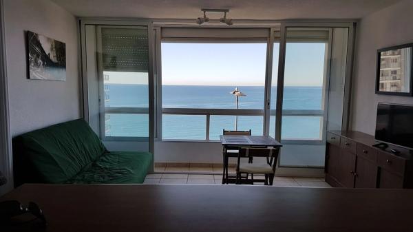 Estudio en avenida de Villajoyosa, 97