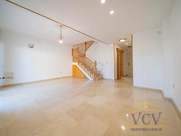 Dúplex en avenida Pintor Fernando Soria