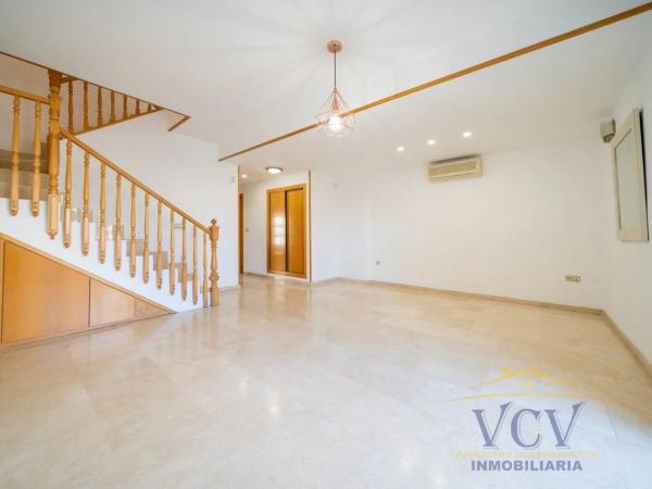 Dúplex en avenida Pintor Fernando Soria