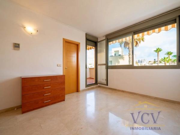 Dúplex en avenida Pintor Fernando Soria