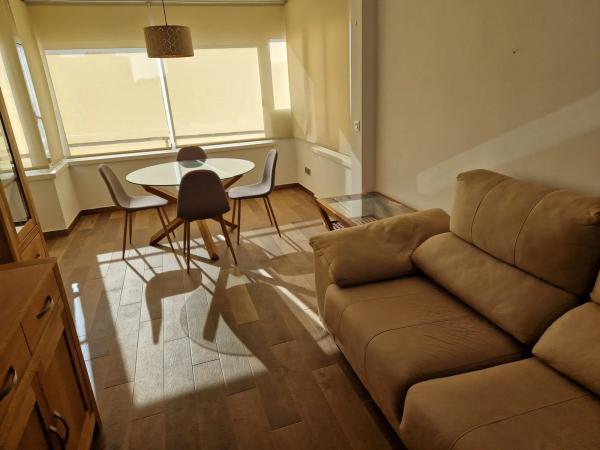 Piso en avenida de Cataluña