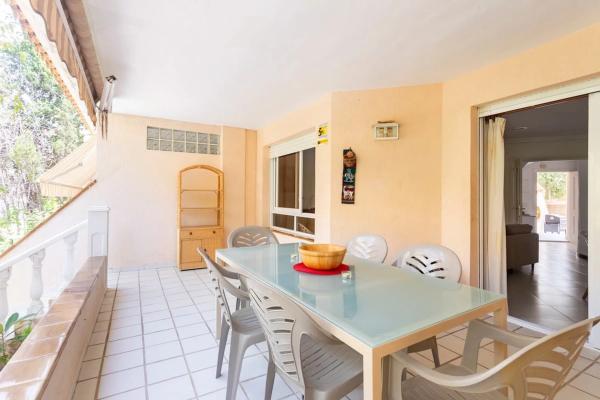 Chalet adosado en calle Atún, 1