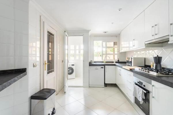 Chalet adosado en calle Atún, 1